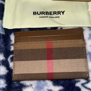 Men’s Or Women’s Brand New Burberry monogram Card Holder! Full Inclusion!